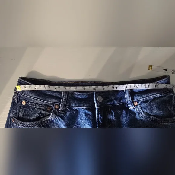 AE Dreamy Drape Strigid Low-Rise Ultra Wide-Leg Jean - Picture 7 of 10